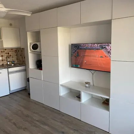 With Parking Apartmán *