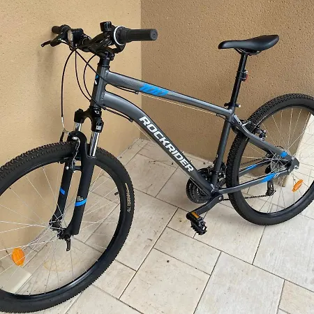 With Parking * Le Grau-du-Roi