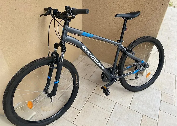 With Parking * Le Grau-du-Roi